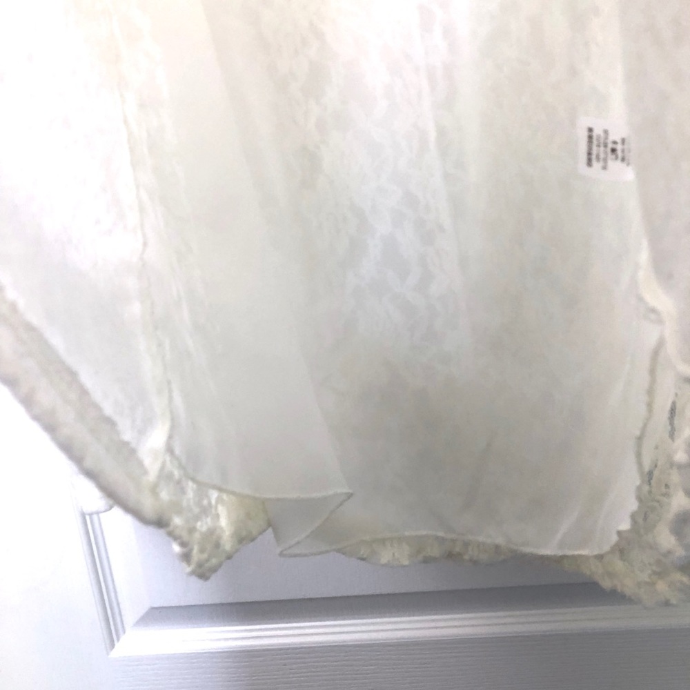 Orange Creek Plain White Long Sleeve Top Lace Back - Picture 7 of 7
